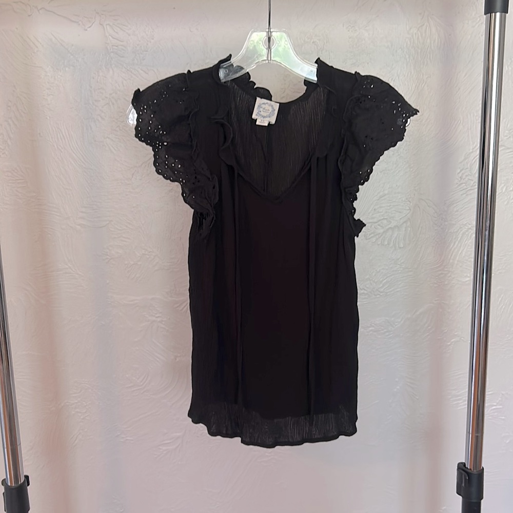 Black ruffle sleeve top, X Small